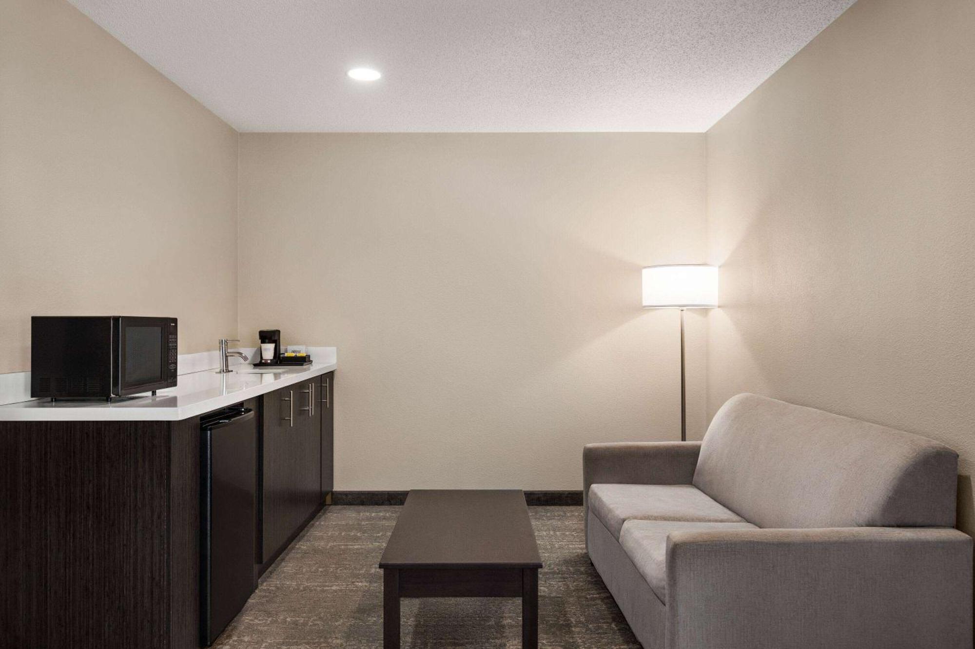 Wingate By Wyndham Savannah I-95 North Port Wentworth Exterior foto